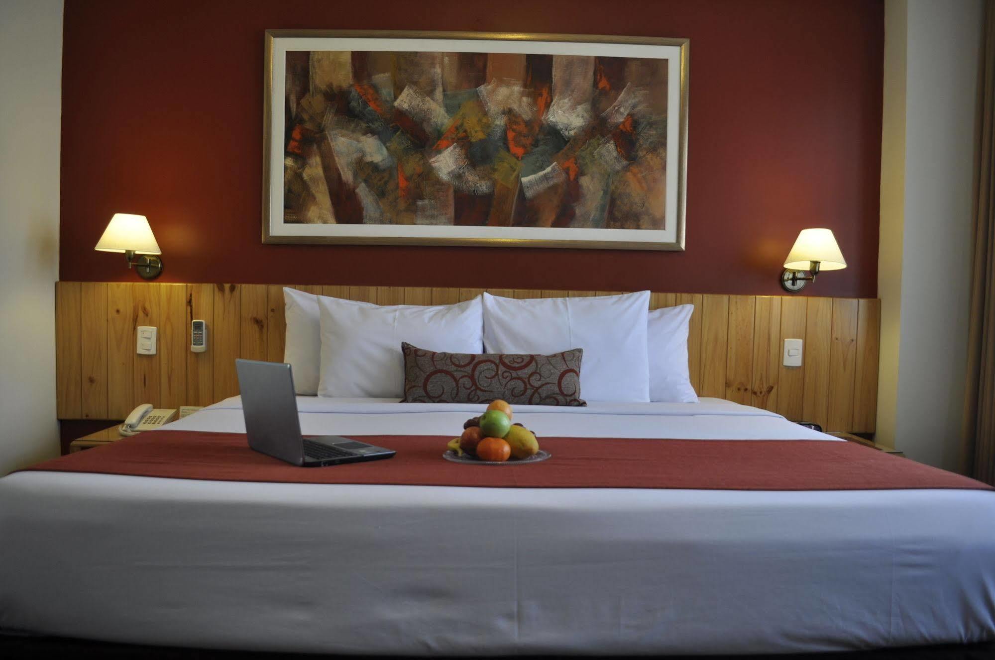 לימה Qorianka Hotel מראה חיצוני תמונה